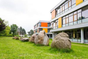 Außenansicht-Findlinge