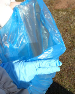 Der Müllsack von Nahem.