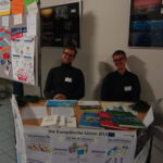 Sicht auf den WiPo Stand mit den Fachlehrern