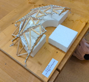 Bild der fertigen Arena. Bild der fertigen Arena.