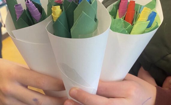 Papier-Blumenstrauß