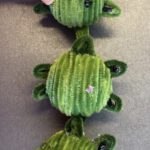 Frösche aus Pfeifenreiniger